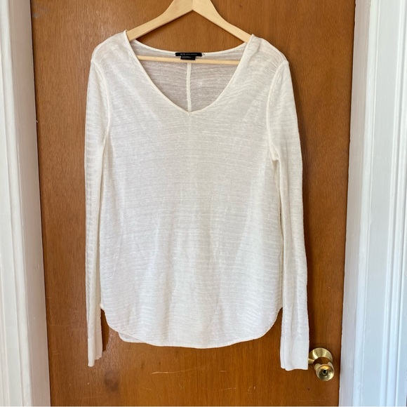 •Armani Exchange white textured blouse• Size S - Picture 1 of 6